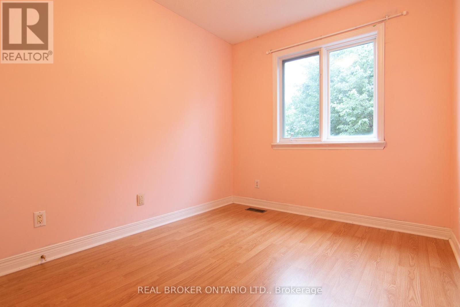 57 Locheland Crescent, Ottawa, Ontario  K2G 6H2 - Photo 14 - X12131318