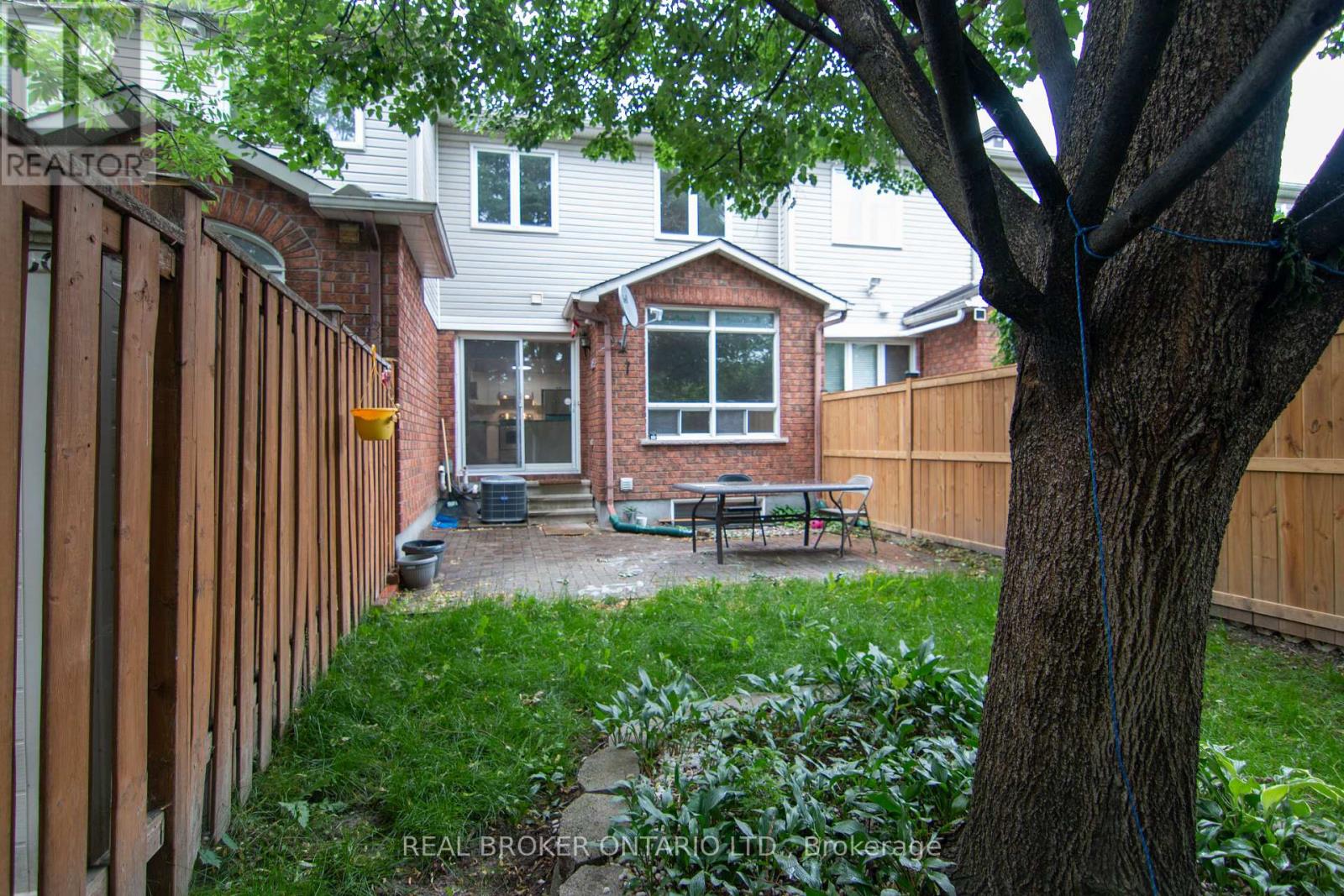 57 Locheland Crescent, Ottawa, Ontario  K2G 6H2 - Photo 27 - X12131318