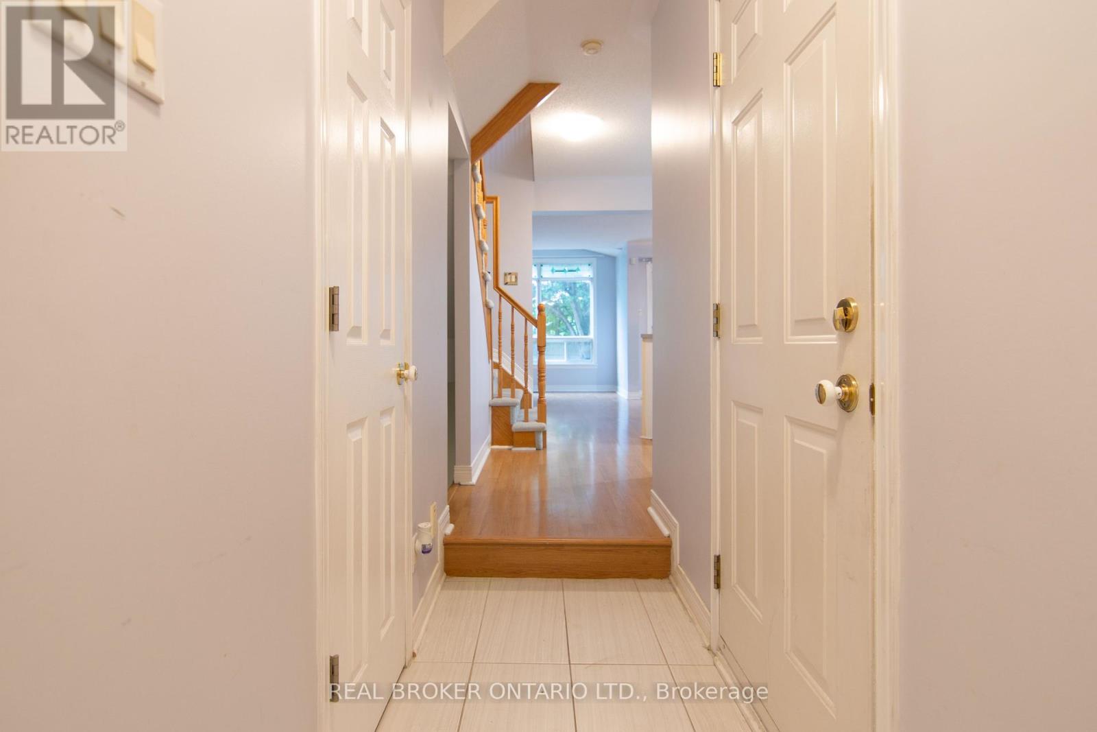 57 Locheland Crescent, Ottawa, Ontario  K2G 6H2 - Photo 8 - X12131318