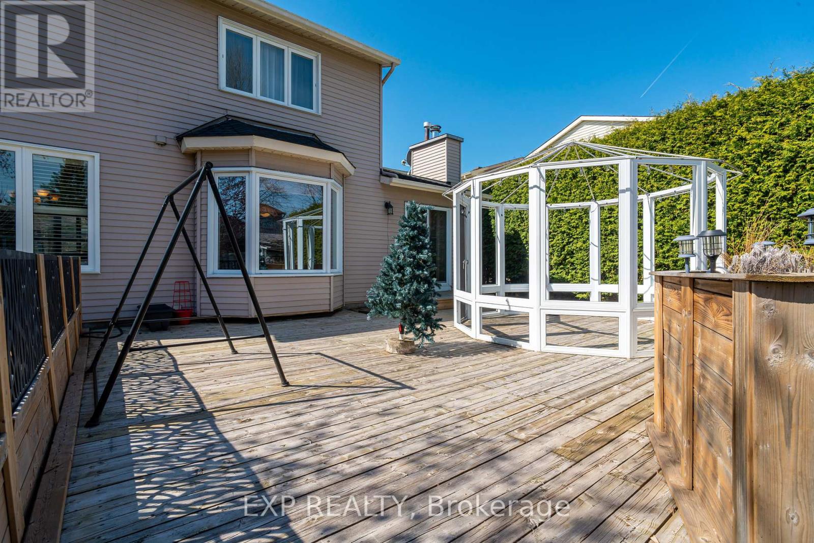 184 Des Pins Place, Ottawa, Ontario  K1E 2T5 - Photo 28 - X12131319