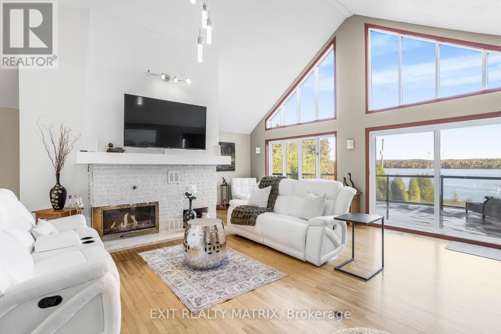 362 Menard Street, Hawkesbury, Ontario  K6A 3B8 - Photo 13 - X12131359