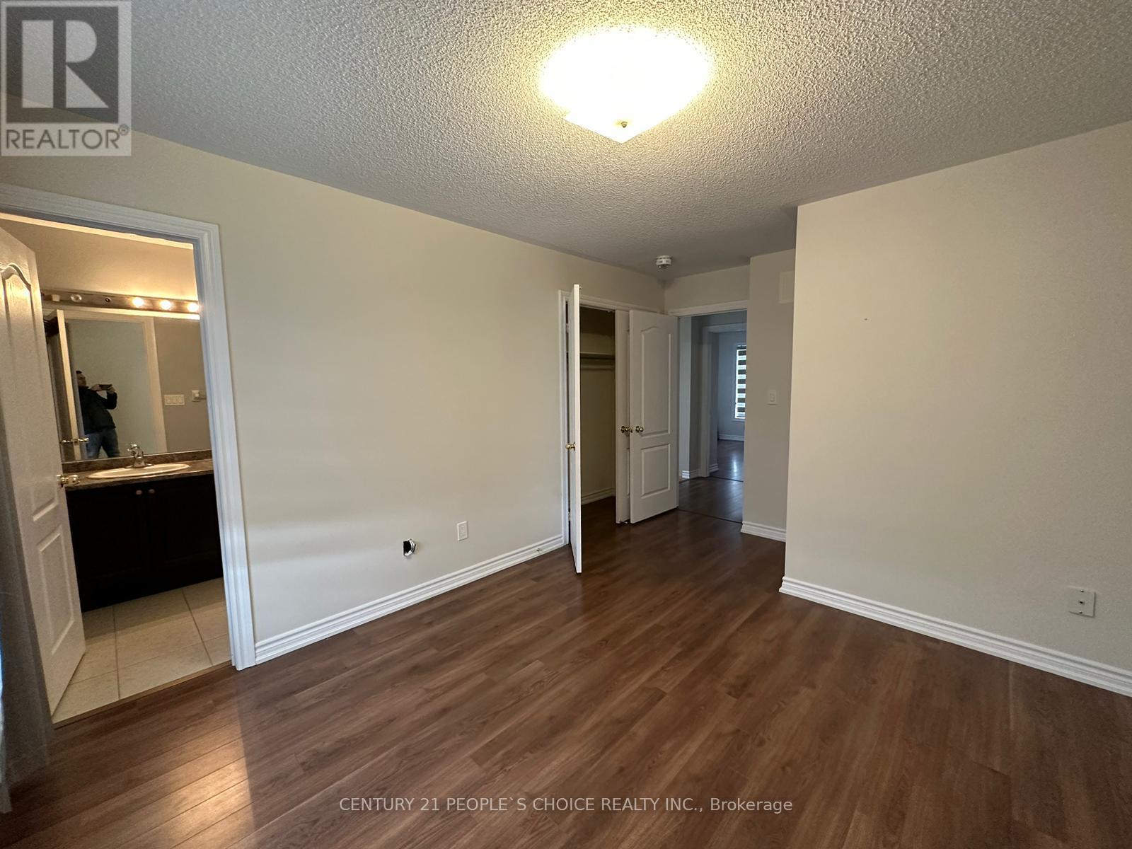 1 Tollgate Street, Brampton, Ontario  L6Z 0B4 - Photo 3 - W12131095