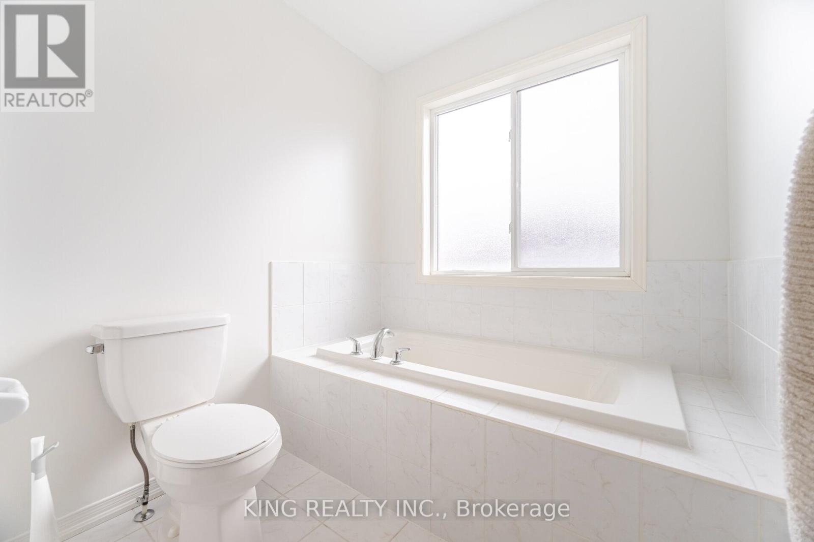 6 Nutwood Way, Brampton, Ontario  L6R 0X7 - Photo 25 - W12131105