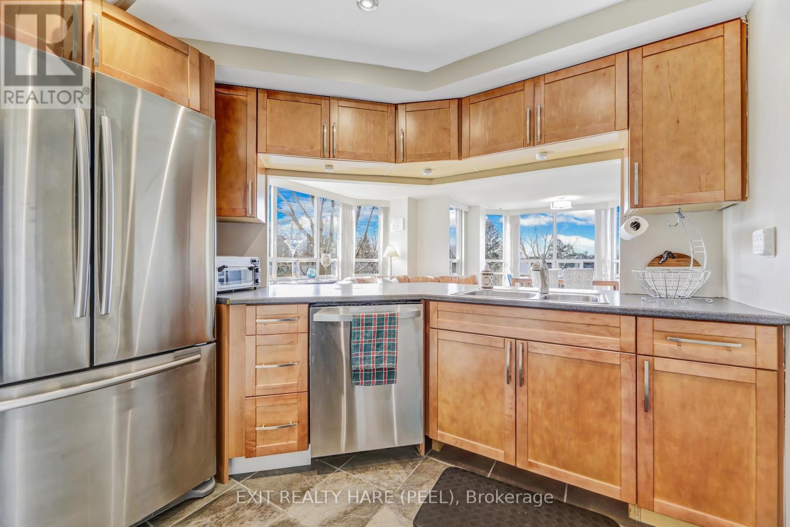 304 - 330 Mill Street S, Brampton, Ontario  L6Y 3V3 - Photo 12 - W12131108