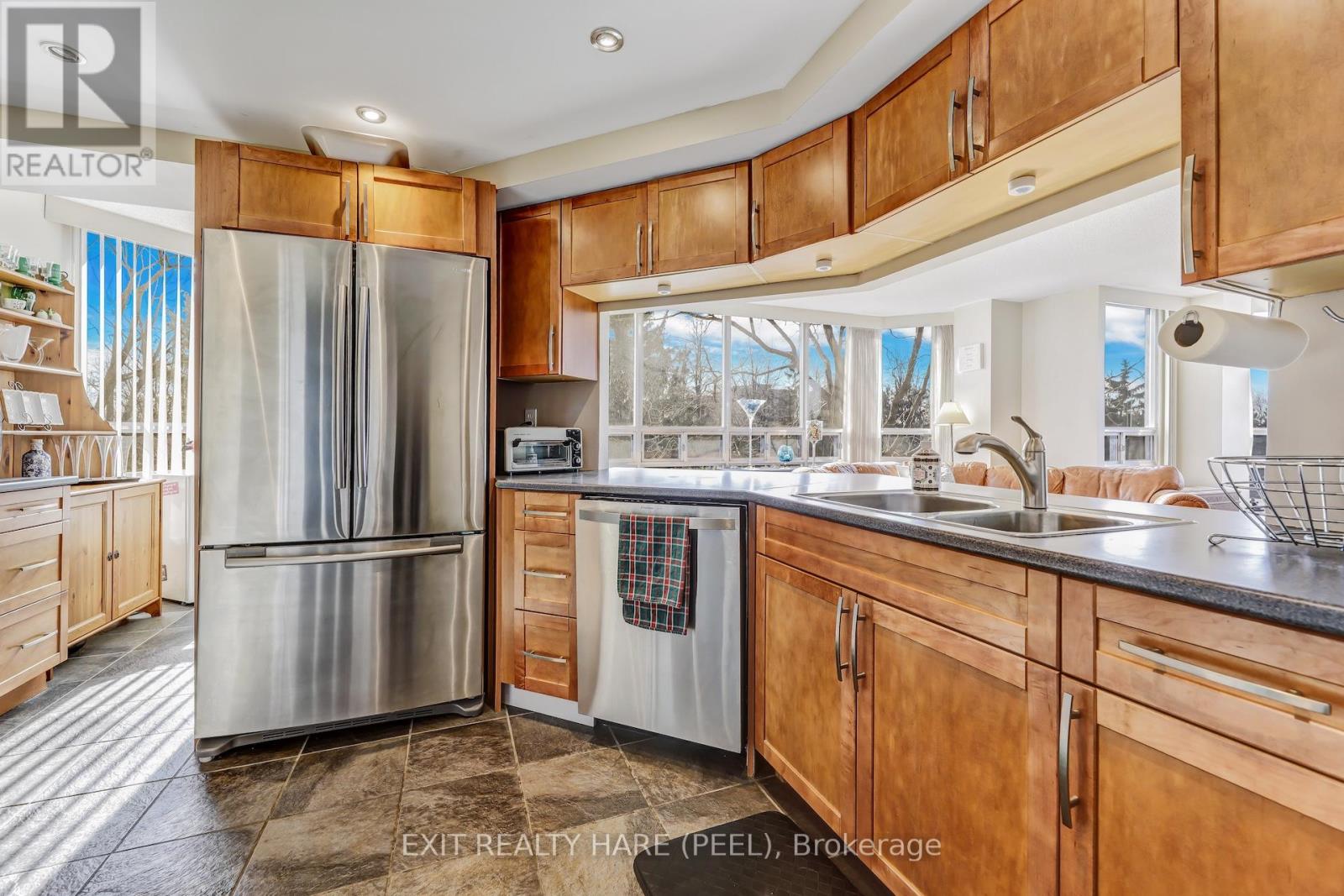 304 - 330 Mill Street S, Brampton, Ontario  L6Y 3V3 - Photo 14 - W12131108