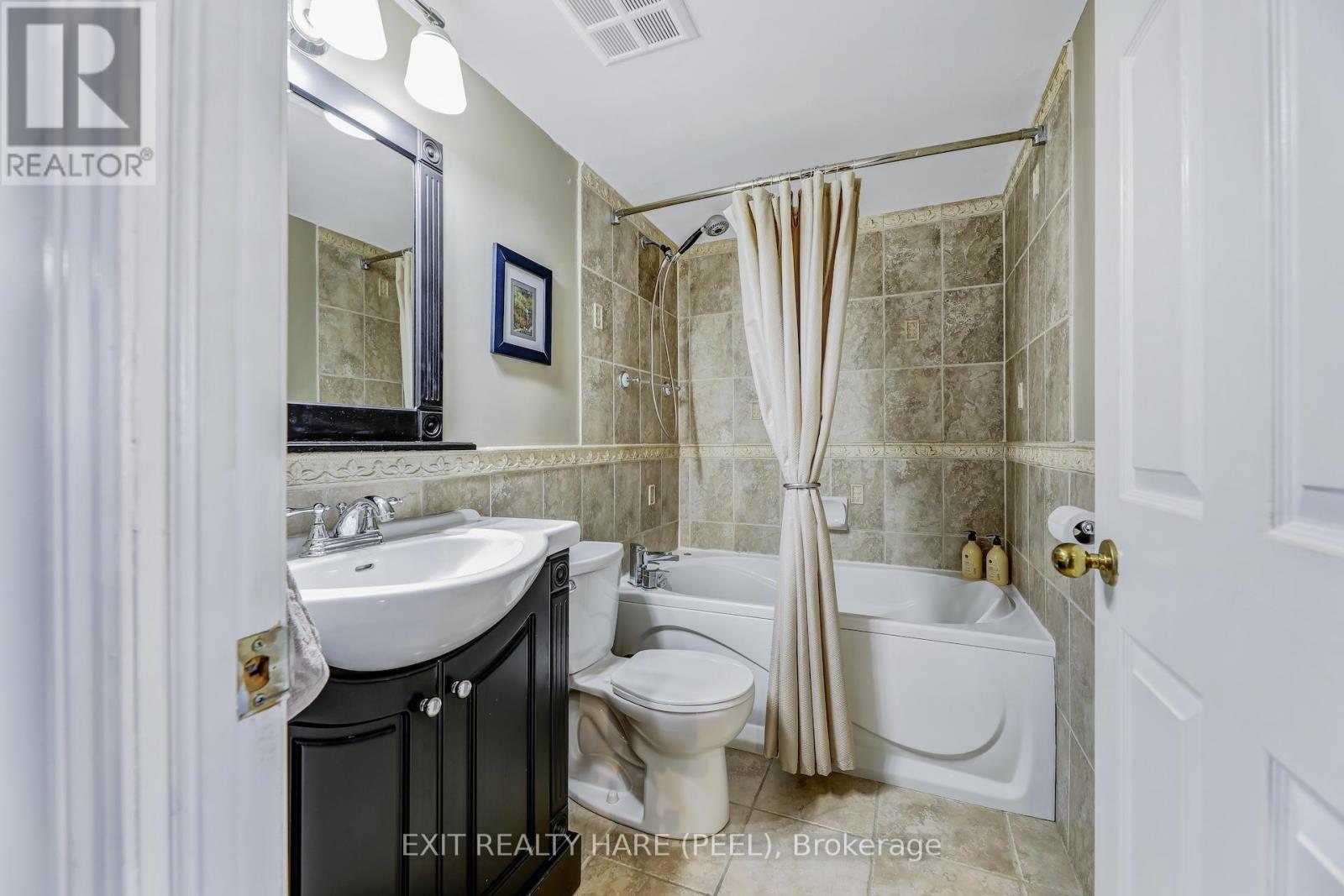 304 - 330 Mill Street S, Brampton, Ontario  L6Y 3V3 - Photo 17 - W12131108