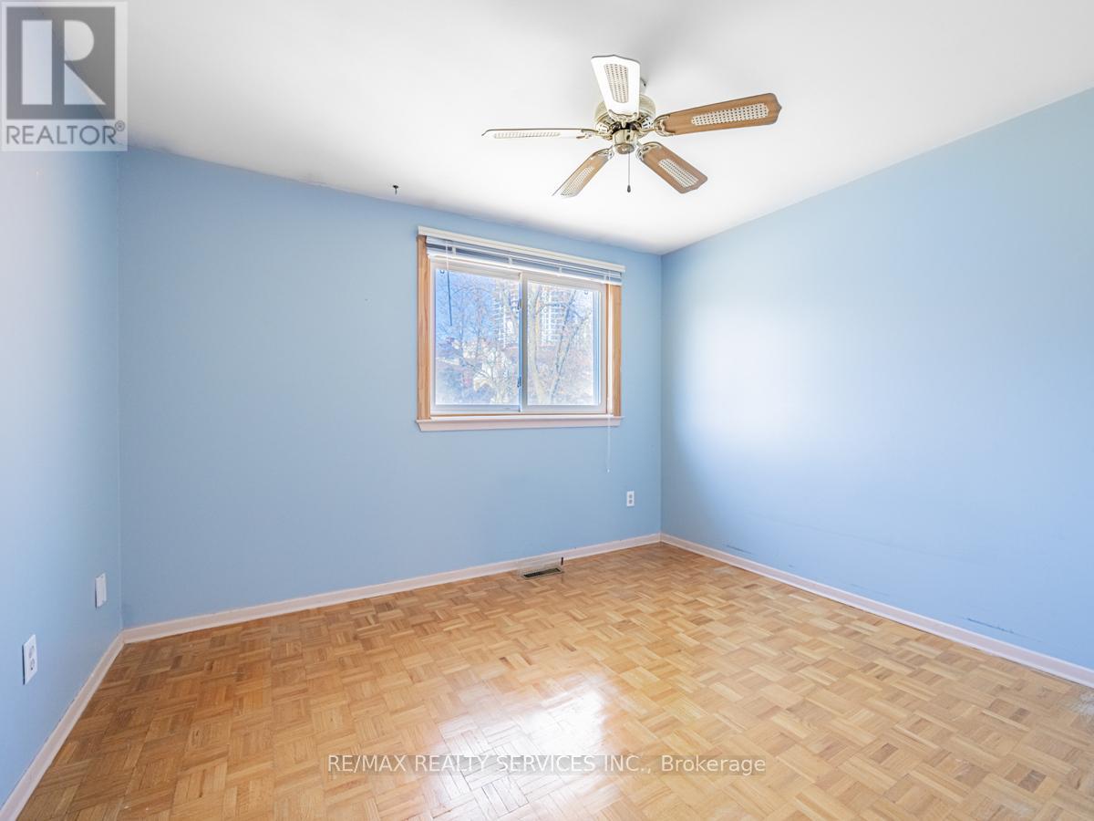 25 - 215 Mississauga Valley Boulevard, Mississauga (Mississauga Valleys), Ontario  L5A 1Y7 - Photo 12 - W12131117