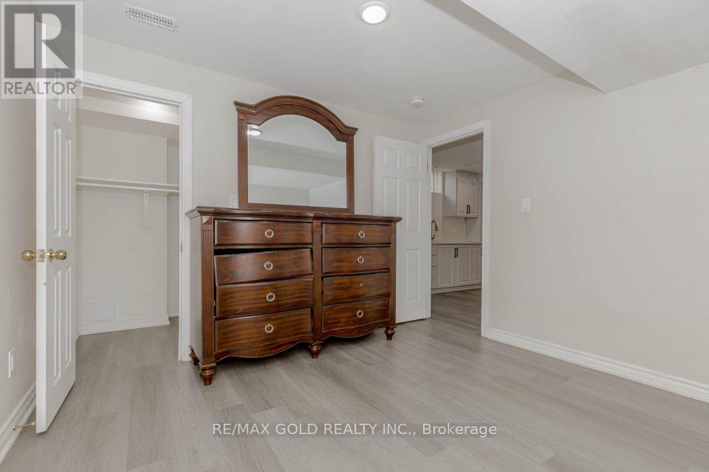 66 Crumlin Crescent, Brampton, Ontario  L6S 0E9 - Photo 45 - W12131190