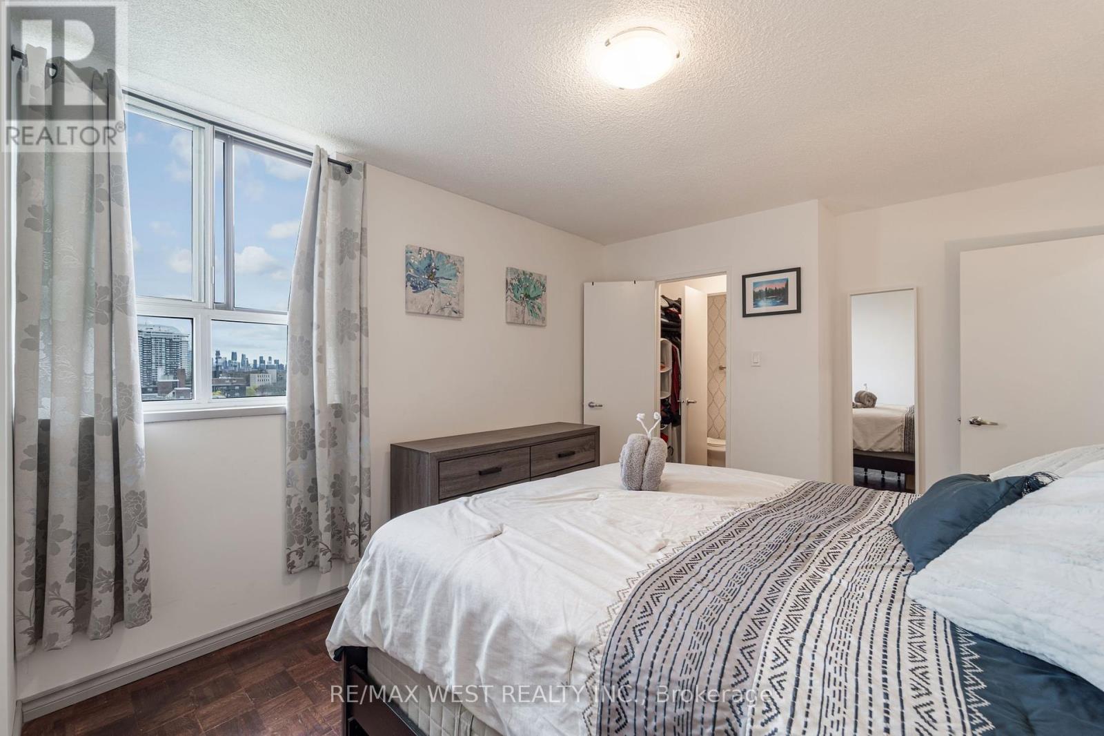 1001 - 1615 Bloor Street, Mississauga, Ontario  L4X 1S2 - Photo 33 - W12131223