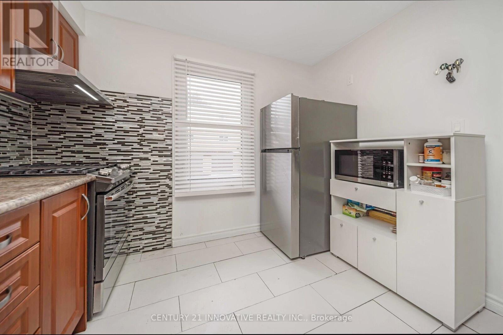 Property at 5 - 3175 KIRWIN AVENUE image 5