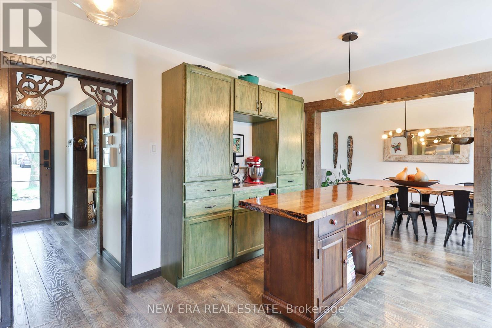 630 Blue Forest Hill, Burlington, Ontario  L7L 4H3 - Photo 18 - W12131271