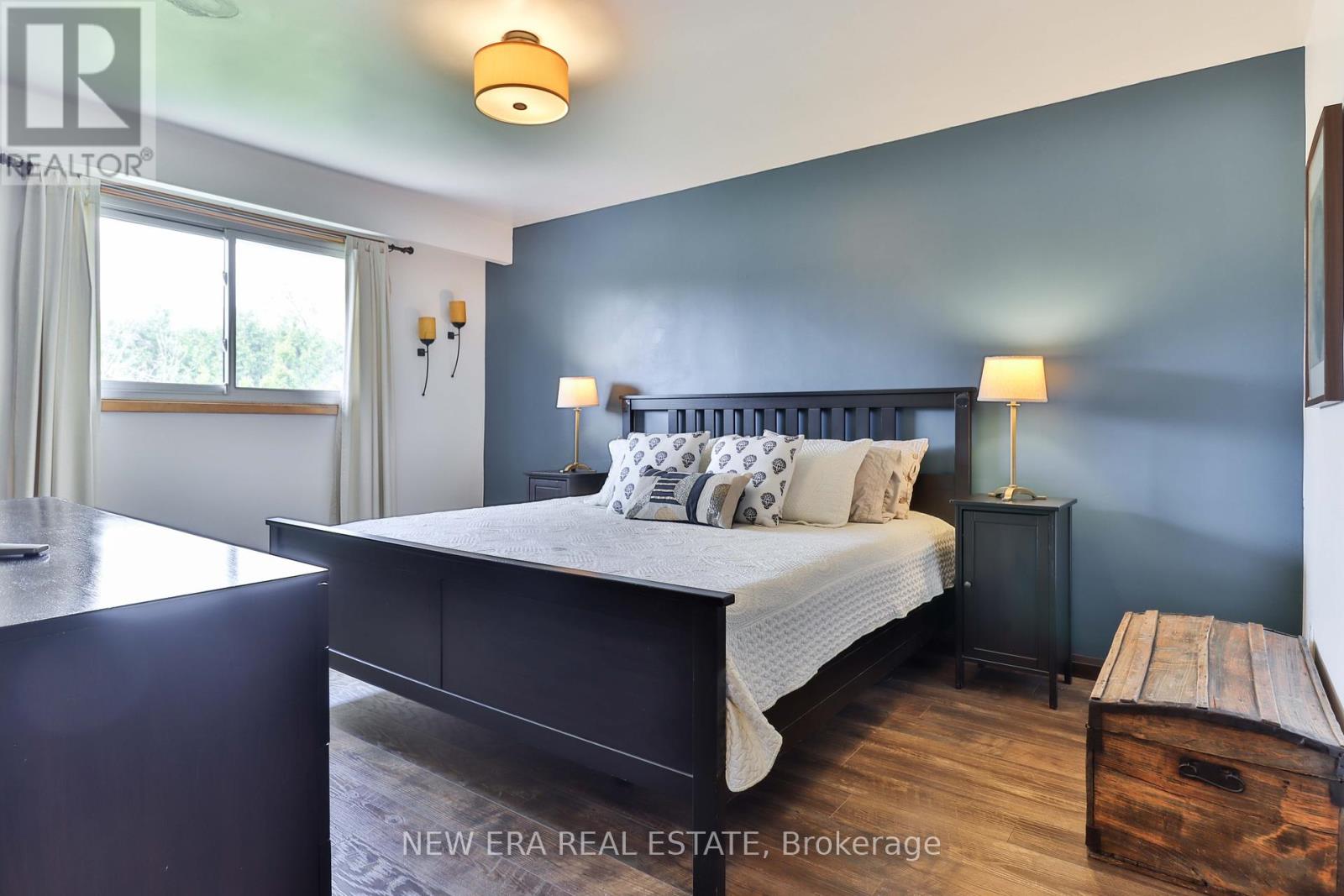 630 Blue Forest Hill, Burlington, Ontario  L7L 4H3 - Photo 20 - W12131271
