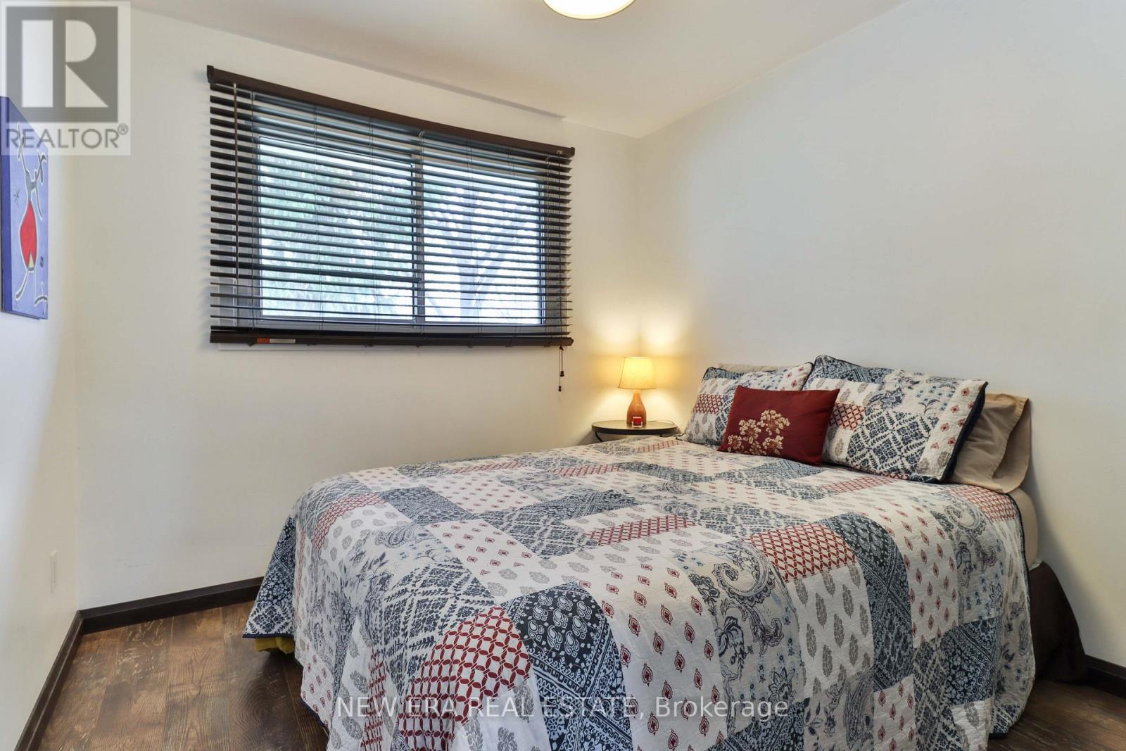 630 Blue Forest Hill, Burlington, Ontario  L7L 4H3 - Photo 22 - W12131271
