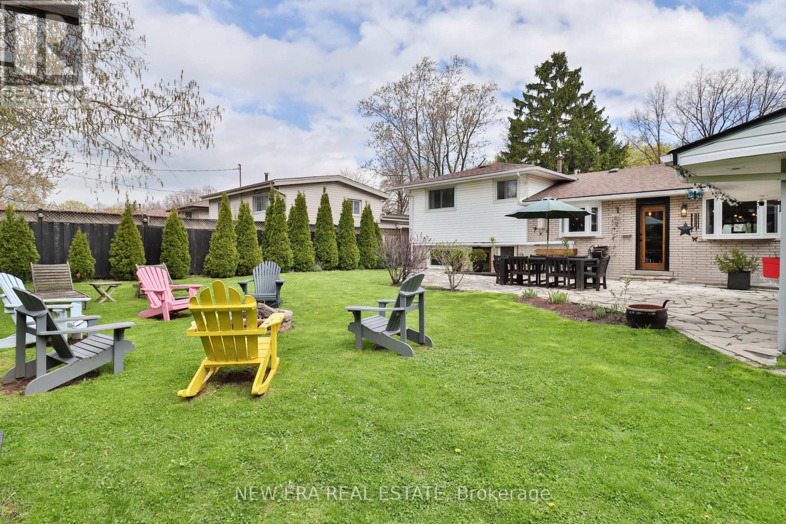 630 Blue Forest Hill, Burlington, Ontario  L7L 4H3 - Photo 43 - W12131271