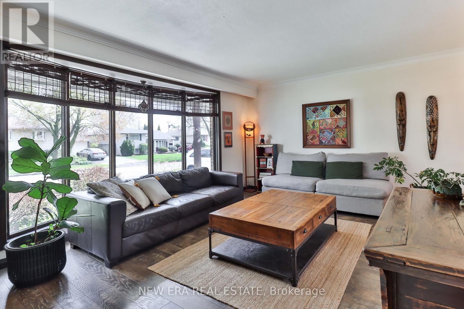 630 Blue Forest Hill, Burlington, Ontario  L7L 4H3 - Photo 7 - W12131271