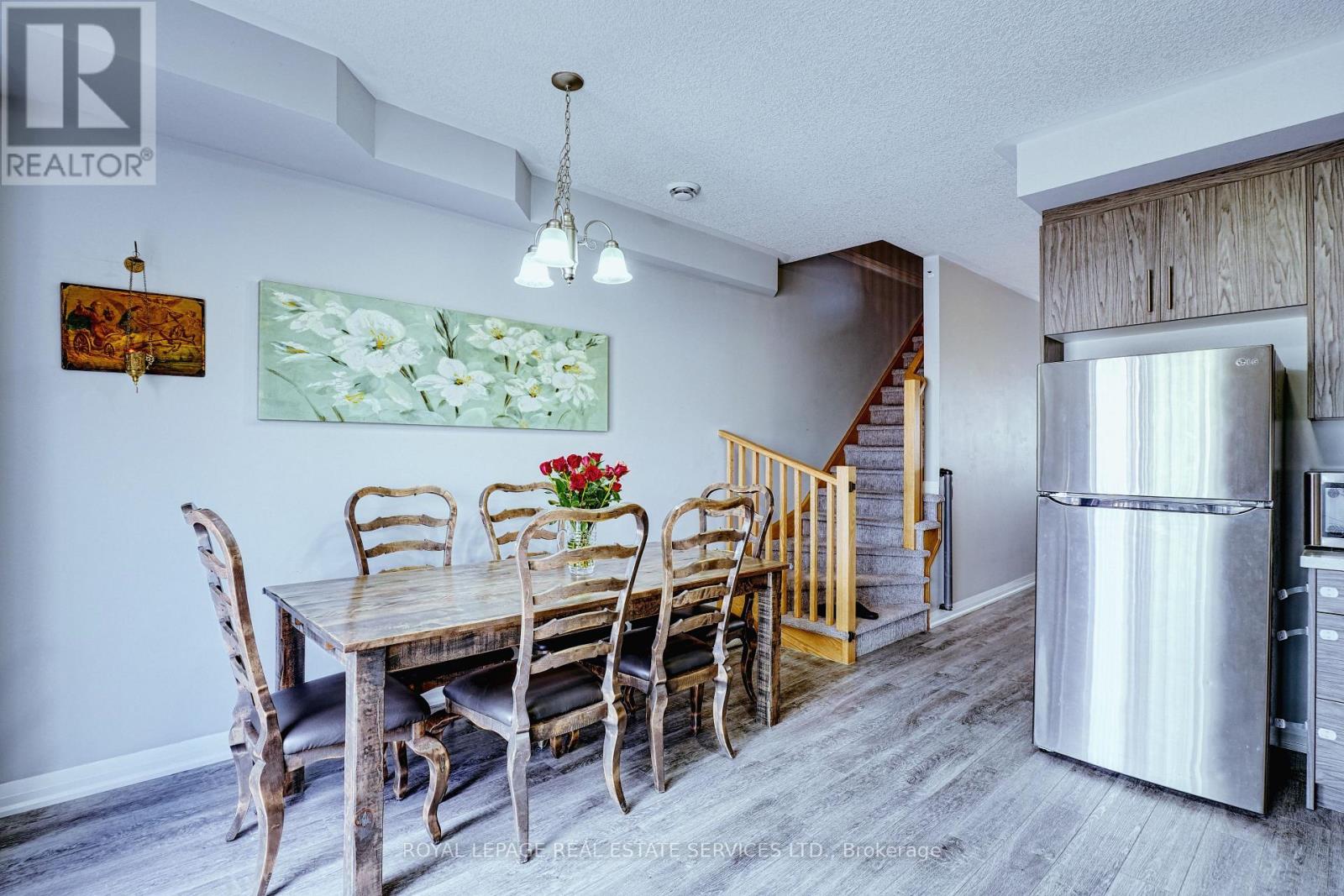 73 Aquarius Crescent, Hamilton (Stoney Creek), Ontario  L0R 1P0 - Photo 9 - X12131031