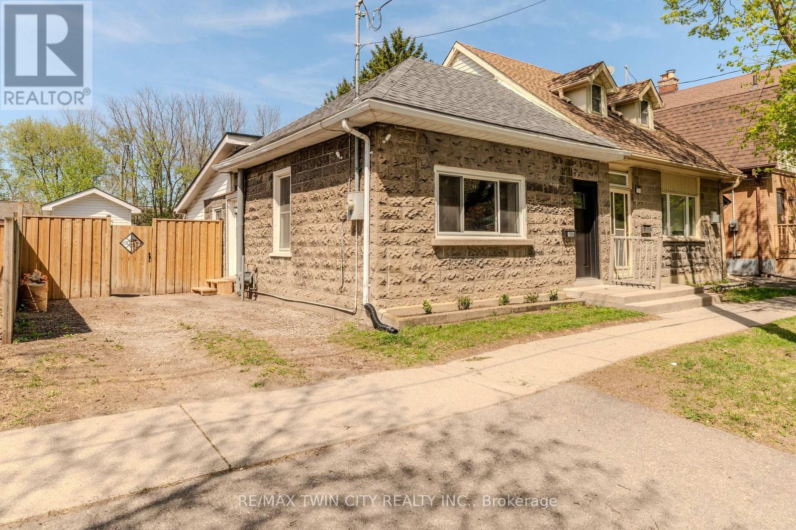 196 Grey Street, Brantford, Ontario  N3S 4W5 - Photo 21 - X12131113
