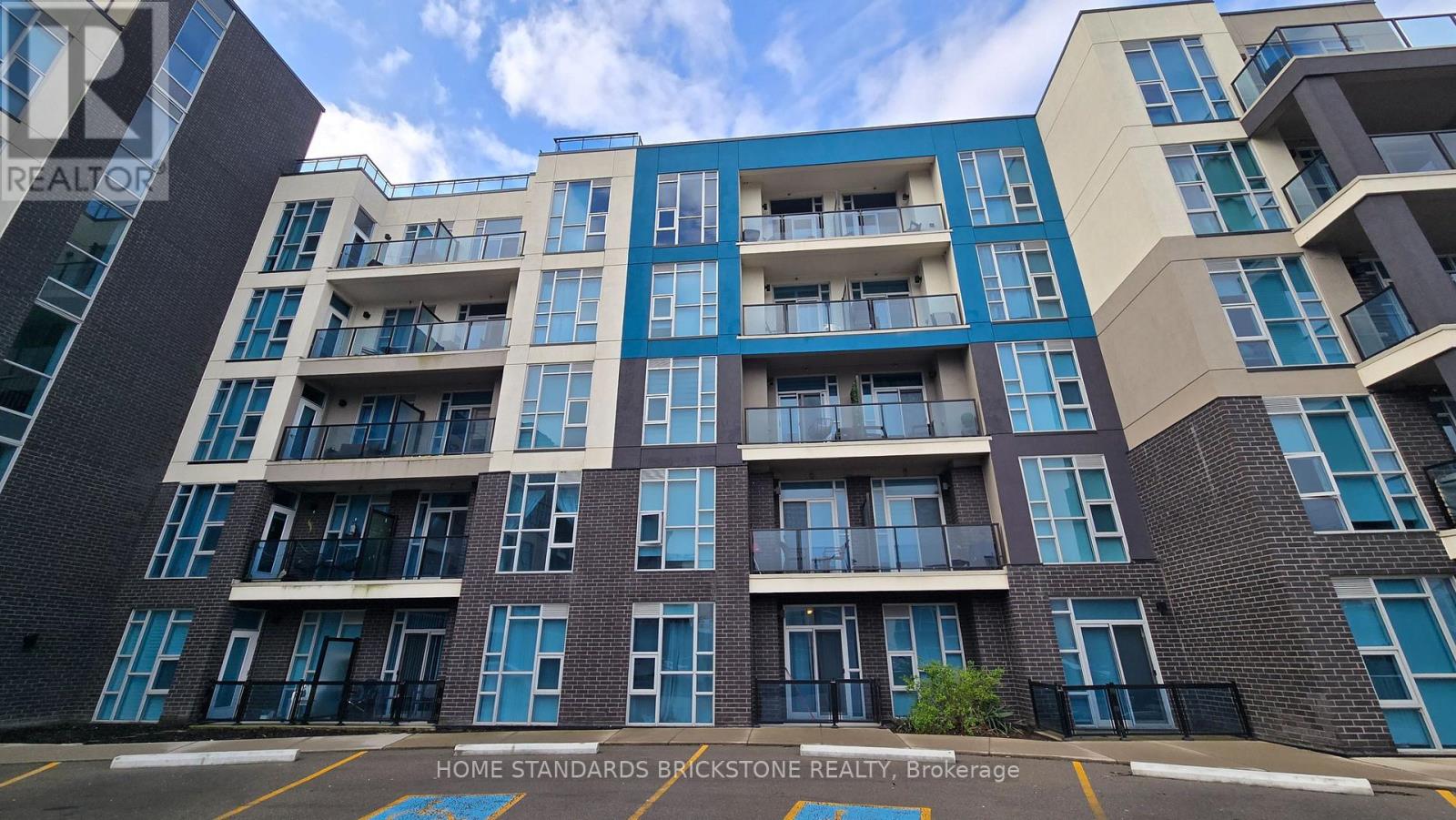 323 - 10 CONCORD PLACE, Grimsby, Ontario
