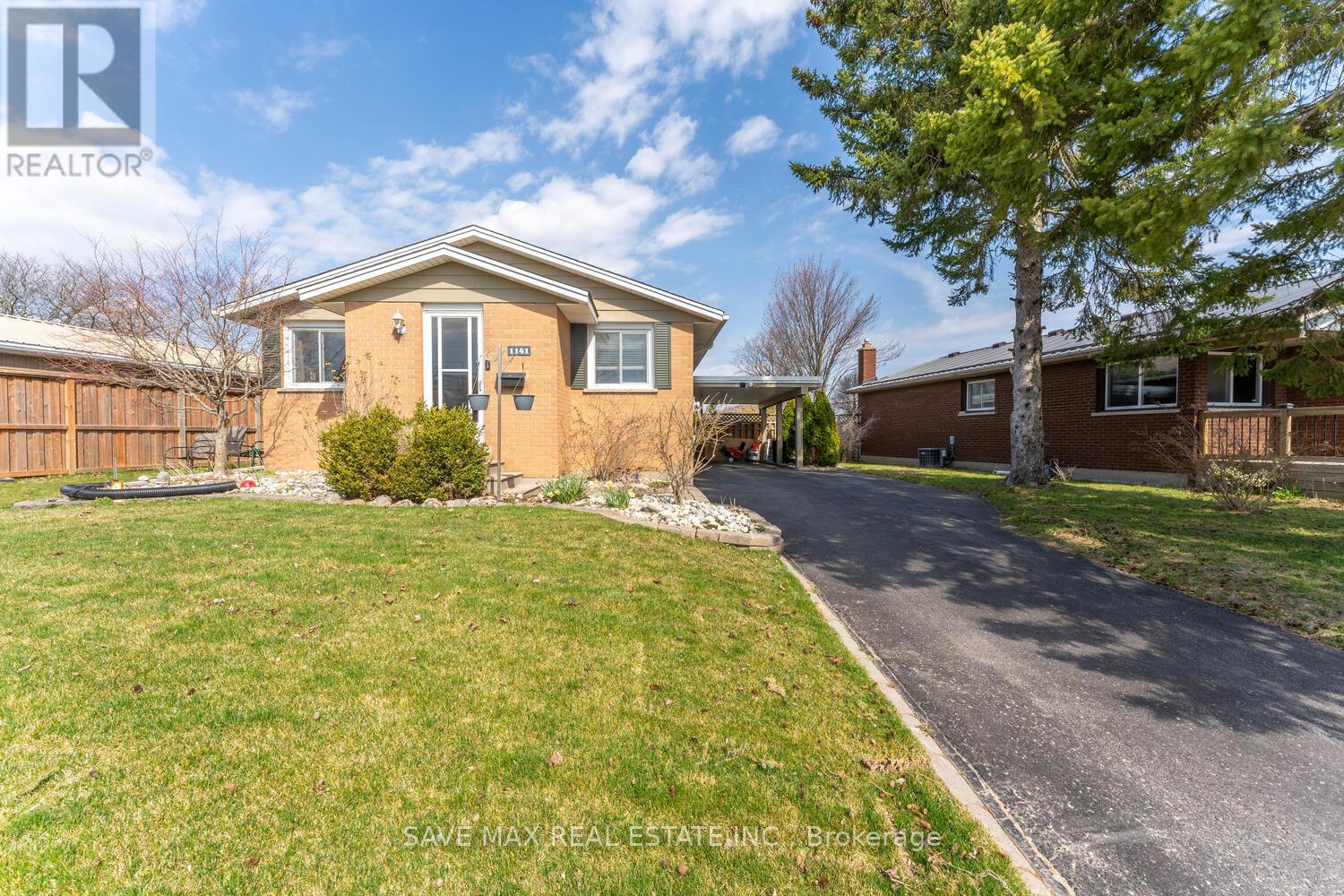 1141 Sprucedale Road, Woodstock (Woodstock - North), Ontario  N4S 5A1 - Photo 1 - X12131212