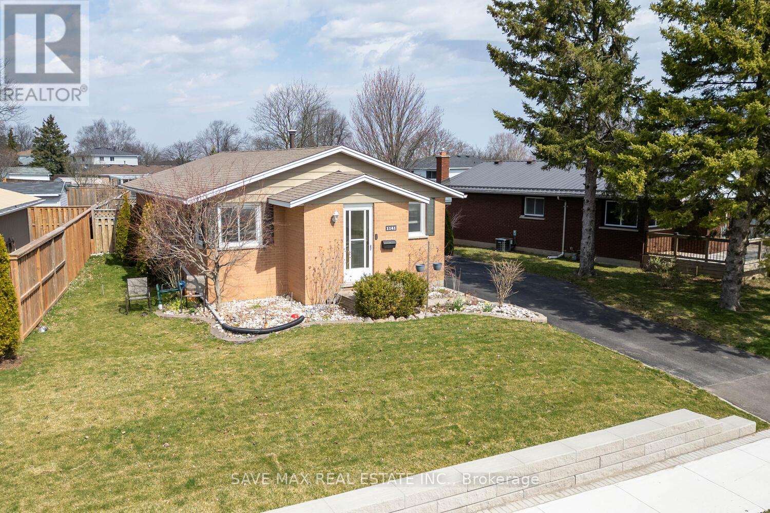 1141 Sprucedale Road, Woodstock (Woodstock - North), Ontario  N4S 5A1 - Photo 2 - X12131212