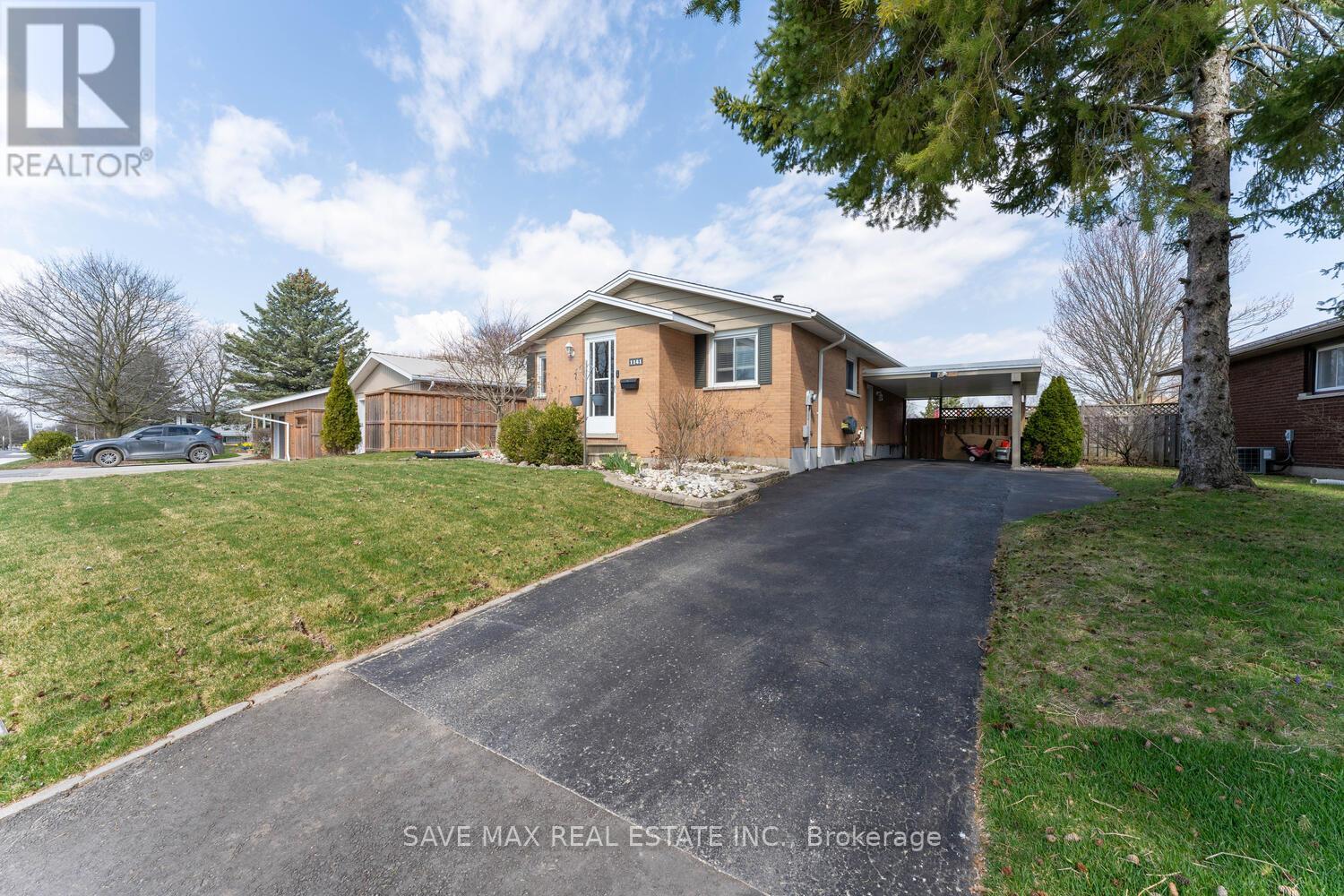 1141 Sprucedale Road, Woodstock (Woodstock - North), Ontario  N4S 5A1 - Photo 3 - X12131212