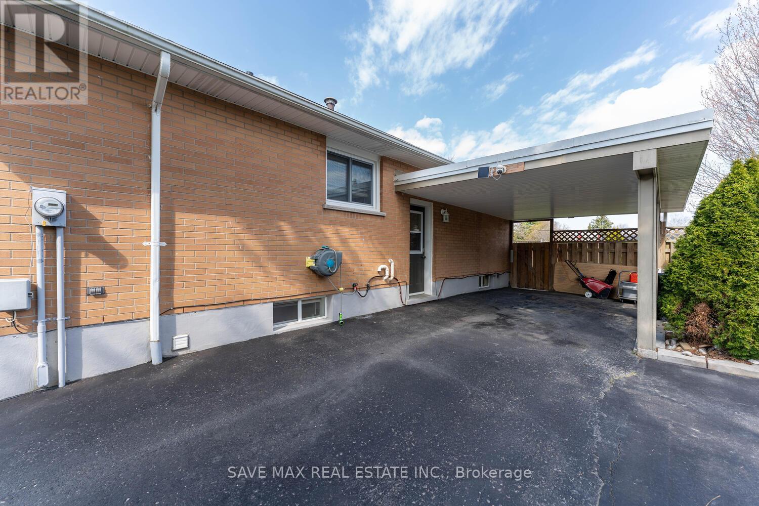 1141 Sprucedale Road, Woodstock (Woodstock - North), Ontario  N4S 5A1 - Photo 5 - X12131212