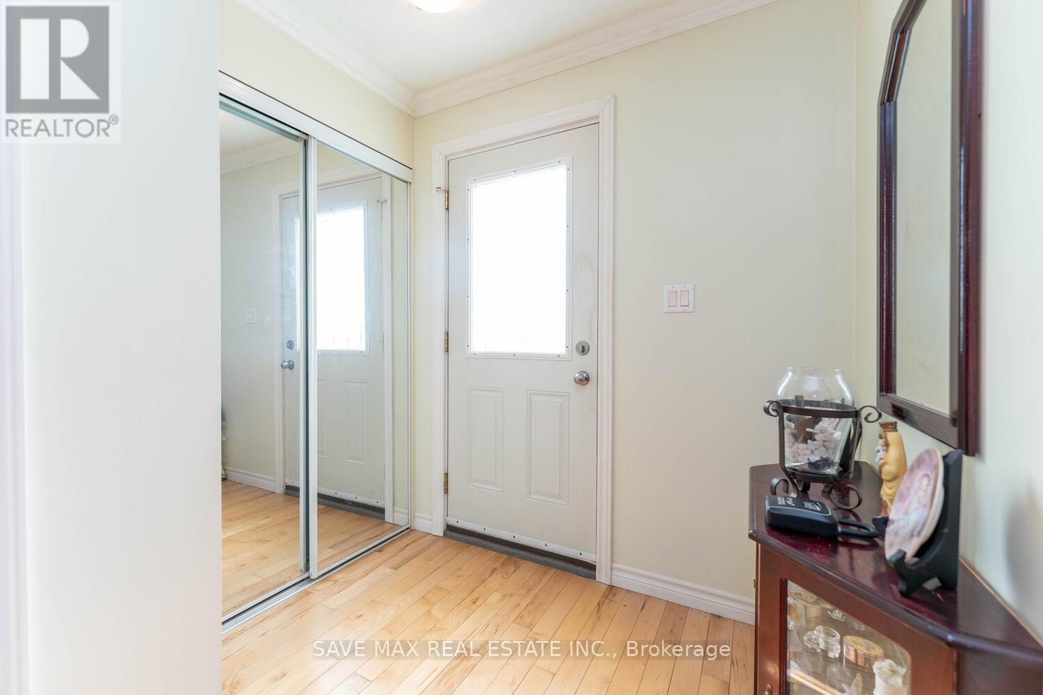1141 Sprucedale Road, Woodstock (Woodstock - North), Ontario  N4S 5A1 - Photo 7 - X12131212