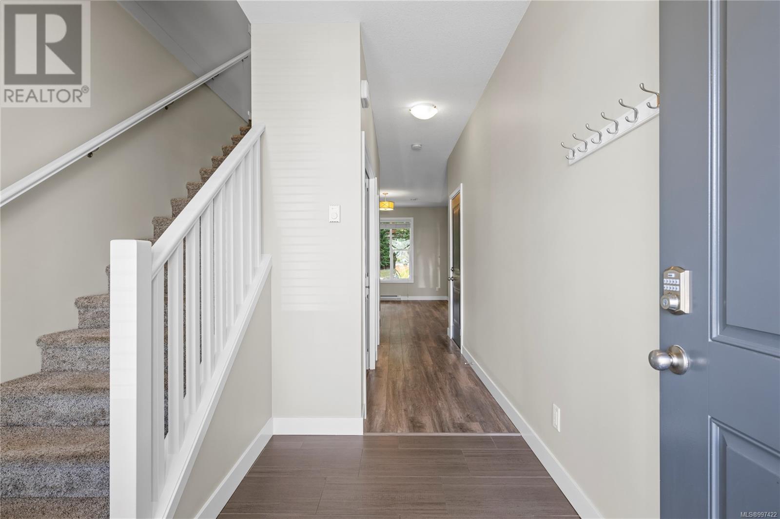Property at 523 Steeves Rd image 3