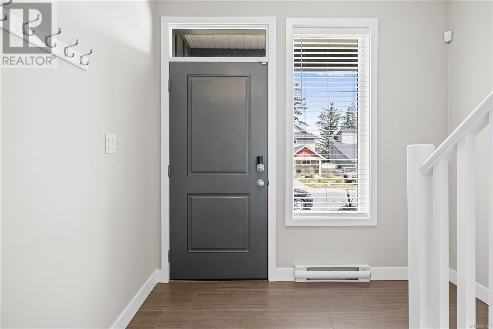 Property at 523 Steeves Rd image 4