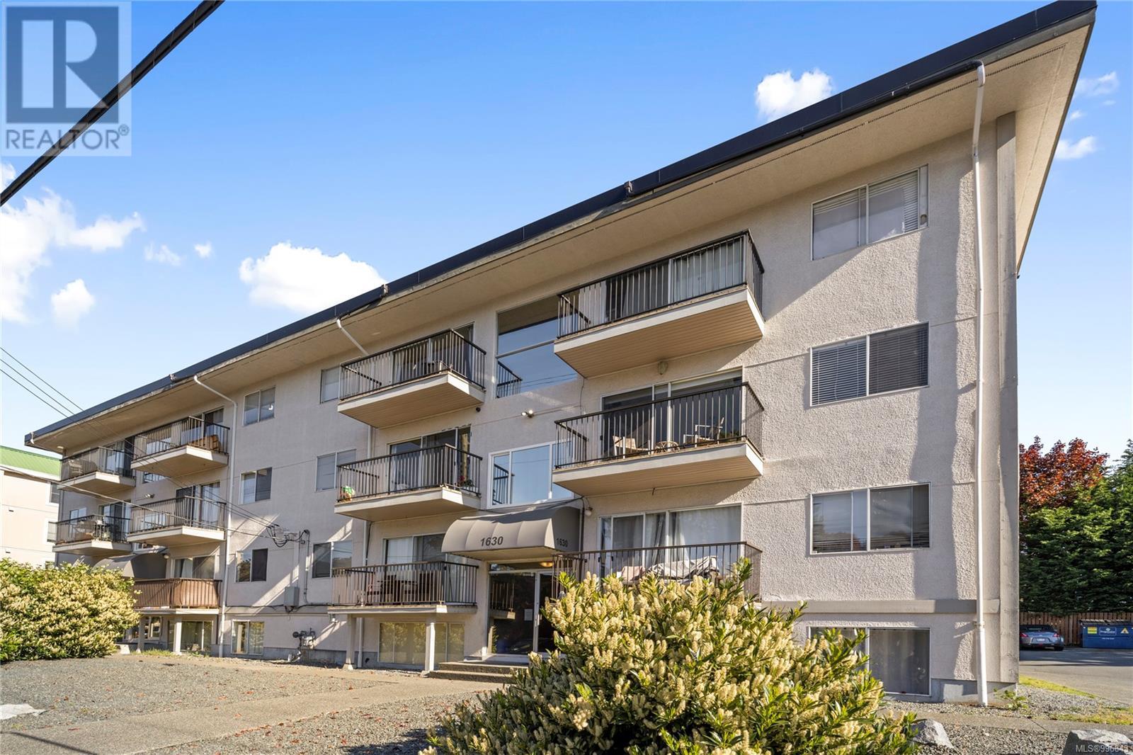 Property at 15 1630 Crescent View Dr image 1