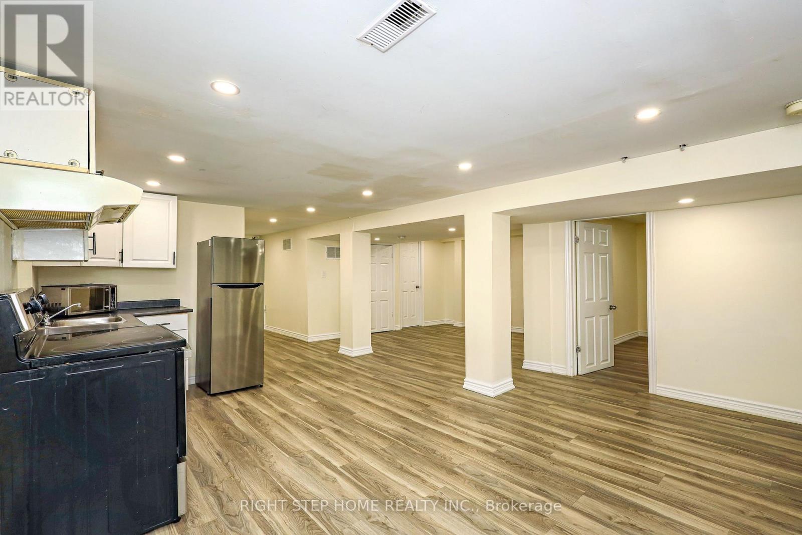 137 Benleigh Drive, Toronto, Ontario  M1H 1K4 - Photo 31 - E12129825
