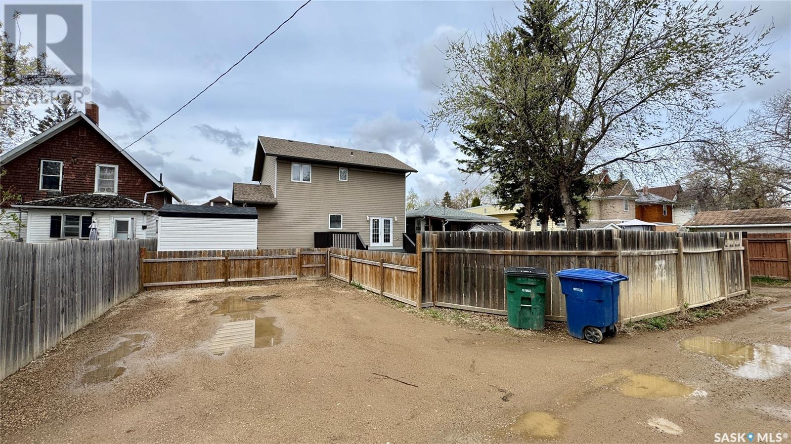 1151 4th Avenue Nw, Moose Jaw, Saskatchewan  S6H 3X4 - Photo 5 - SK004916