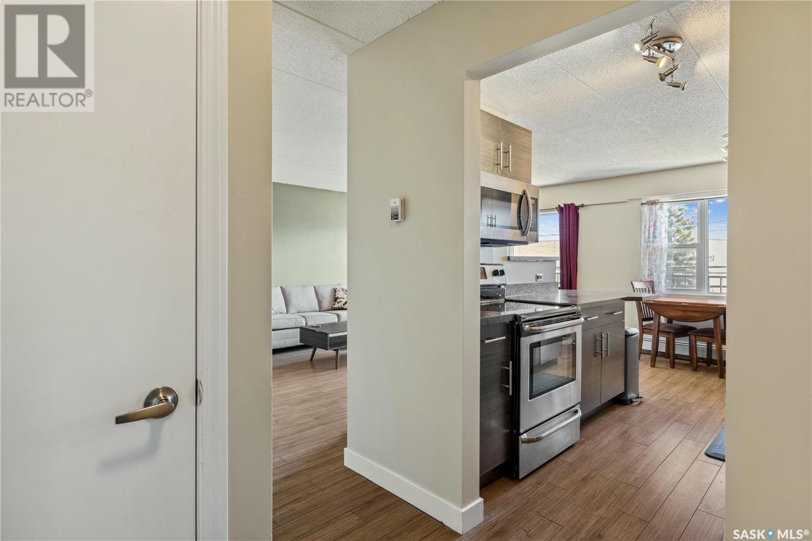 Property at 18 405 Lorne STREET N image 4