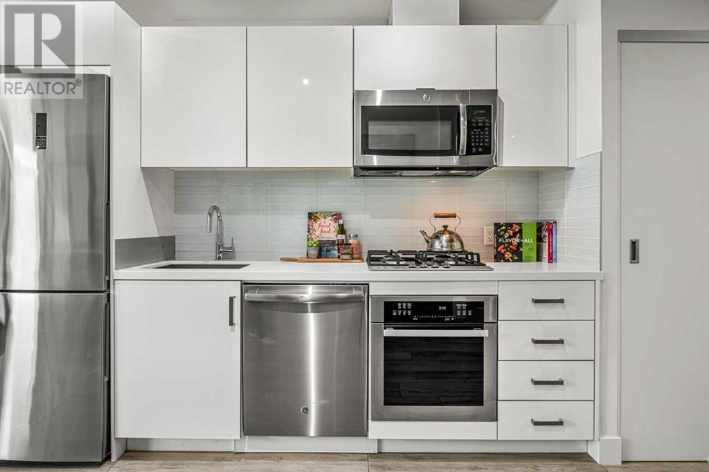 201, 1010 6 Street Sw, Calgary, Alberta  T2R 1B4 - Photo 3 - A2207252