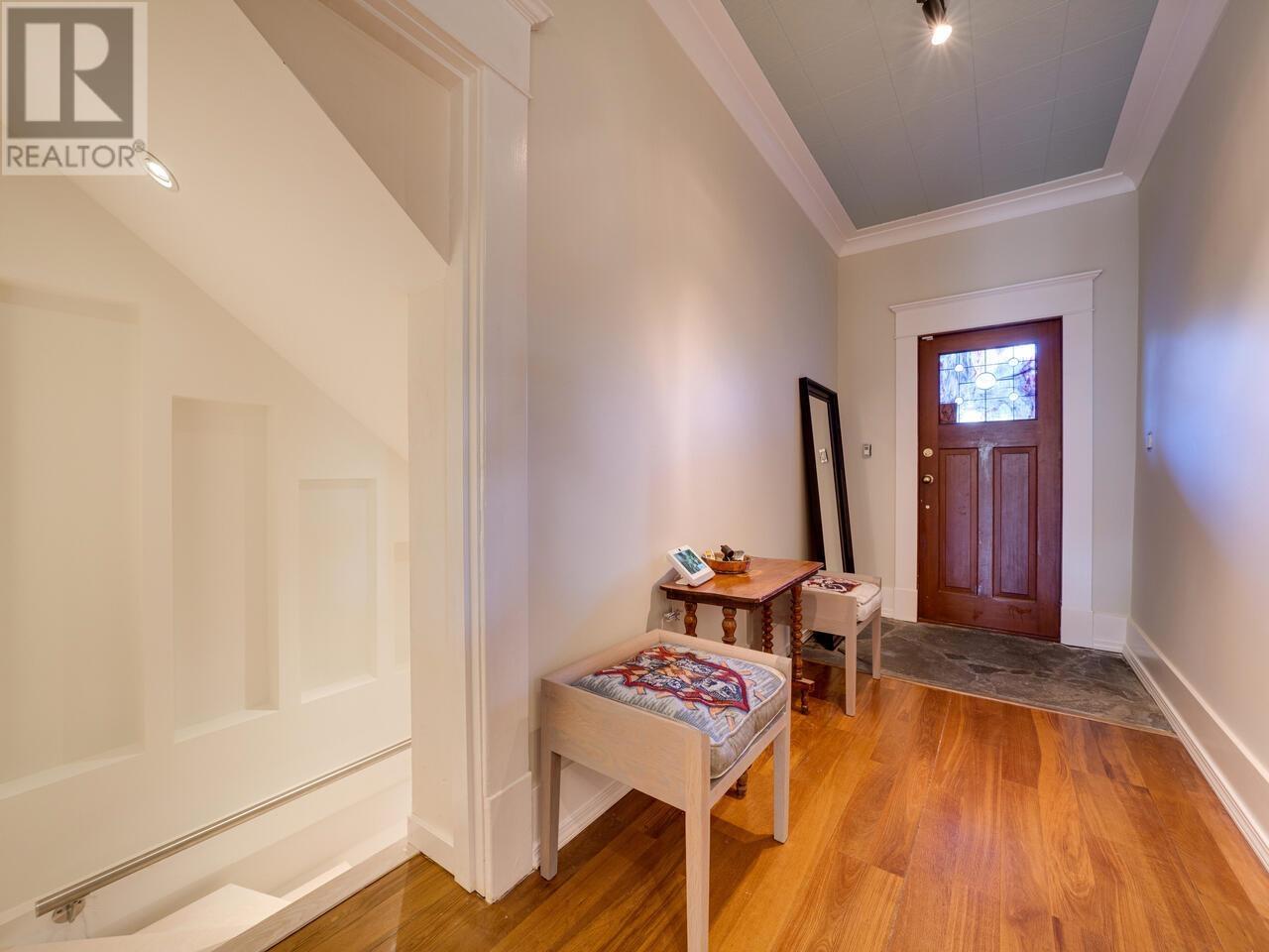 830 E 14th Avenue, Vancouver, British Columbia  V5T 2N6 - Photo 8 - R2999711