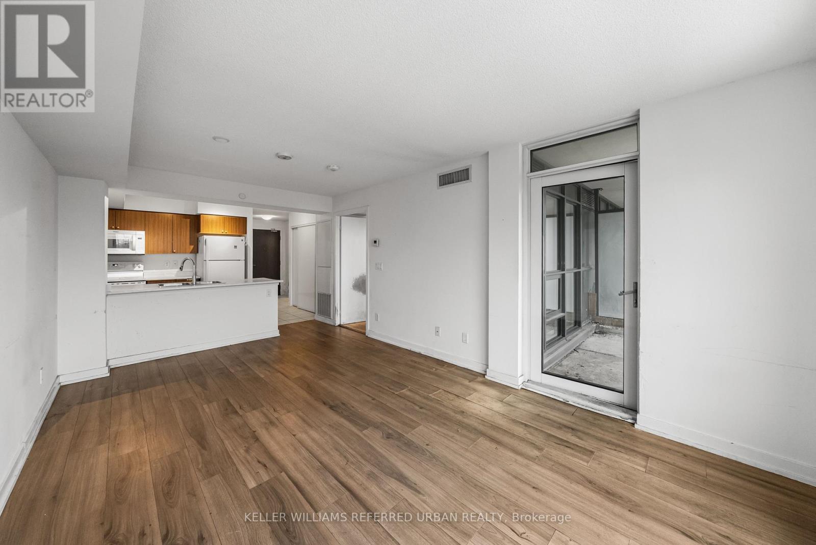 315 - 8 TRENT AVENUE, Toronto, Ontario