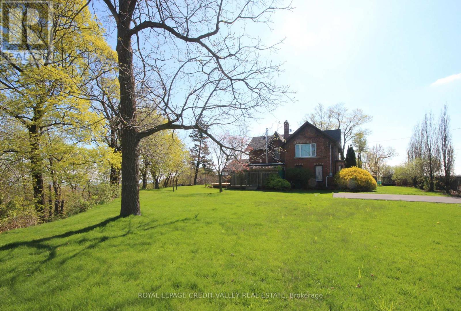 131 RIDGE ROAD, Hamilton, Ontario