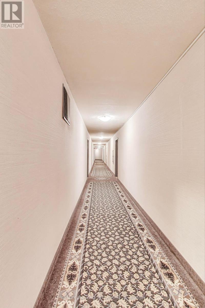 1009 - 10 Edgecliff Golfway, Toronto, Ontario  M3C 3A3 - Photo 7 - C12117623