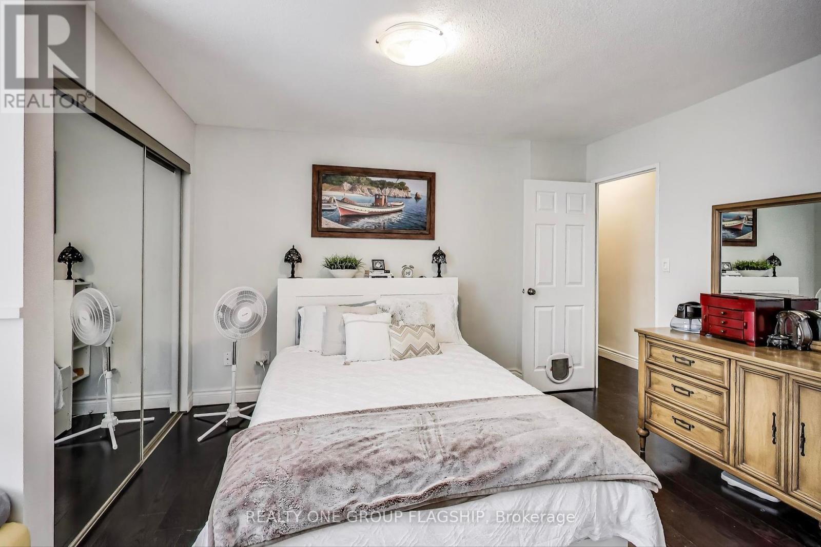 1009 - 10 Edgecliff Golfway, Toronto, Ontario  M3C 3A3 - Photo 17 - C12117623