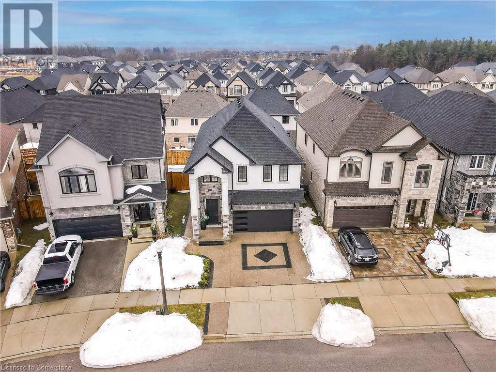 Property at 362 MOORLANDS Crescent image 2