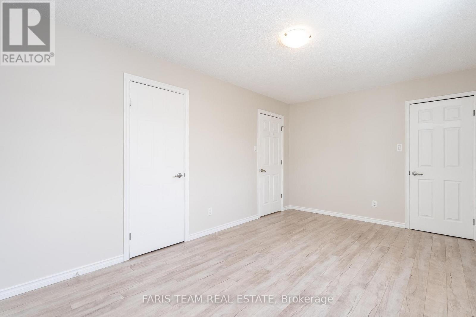 76 Garden Drive, Barrie, Ontario  L4N 5K2 - Photo 12 - S12098519