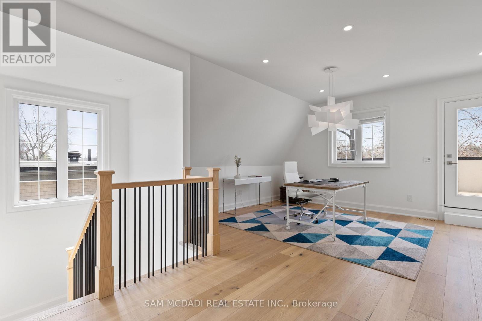 4 Iroquois Avenue, Mississauga, Ontario  L5G 1M6 - Photo 30 - W12117495