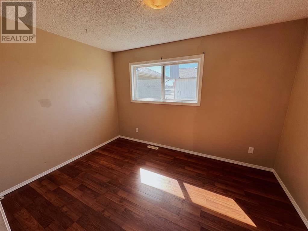 704 Main Avenue W, Sundre, Alberta  T0M 1X0 - Photo 39 - A2215481