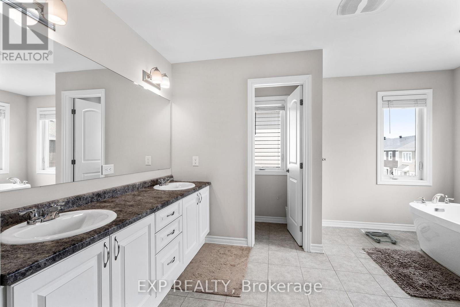 206 Ponderosa Street, Ottawa, Ontario  K2V 0J6 - Photo 12 - X12131407