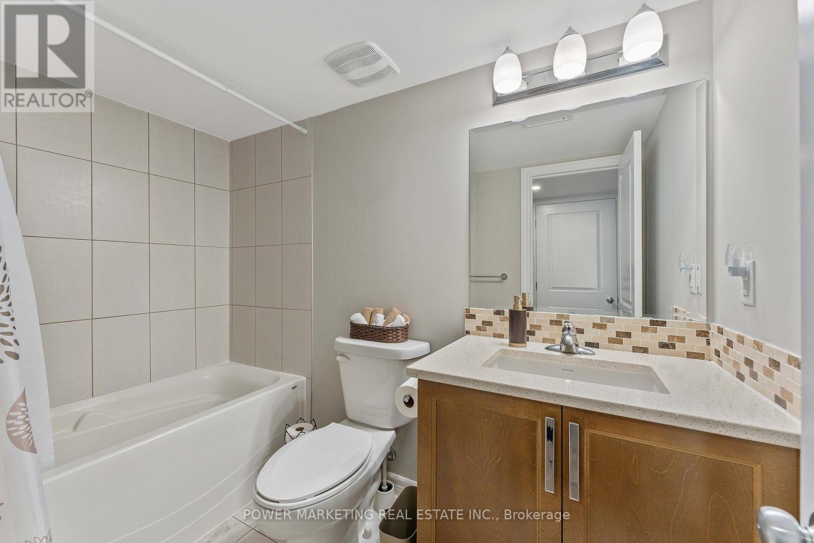 54 Malachigan Crescent, Ottawa, Ontario  K4A 1G6 - Photo 31 - X12131455