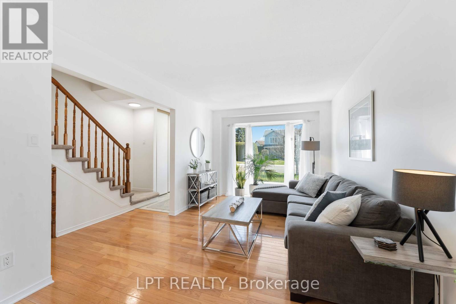 62 Tartan Drive, Ottawa, Ontario  K2J 2V5 - Photo 7 - X12131495
