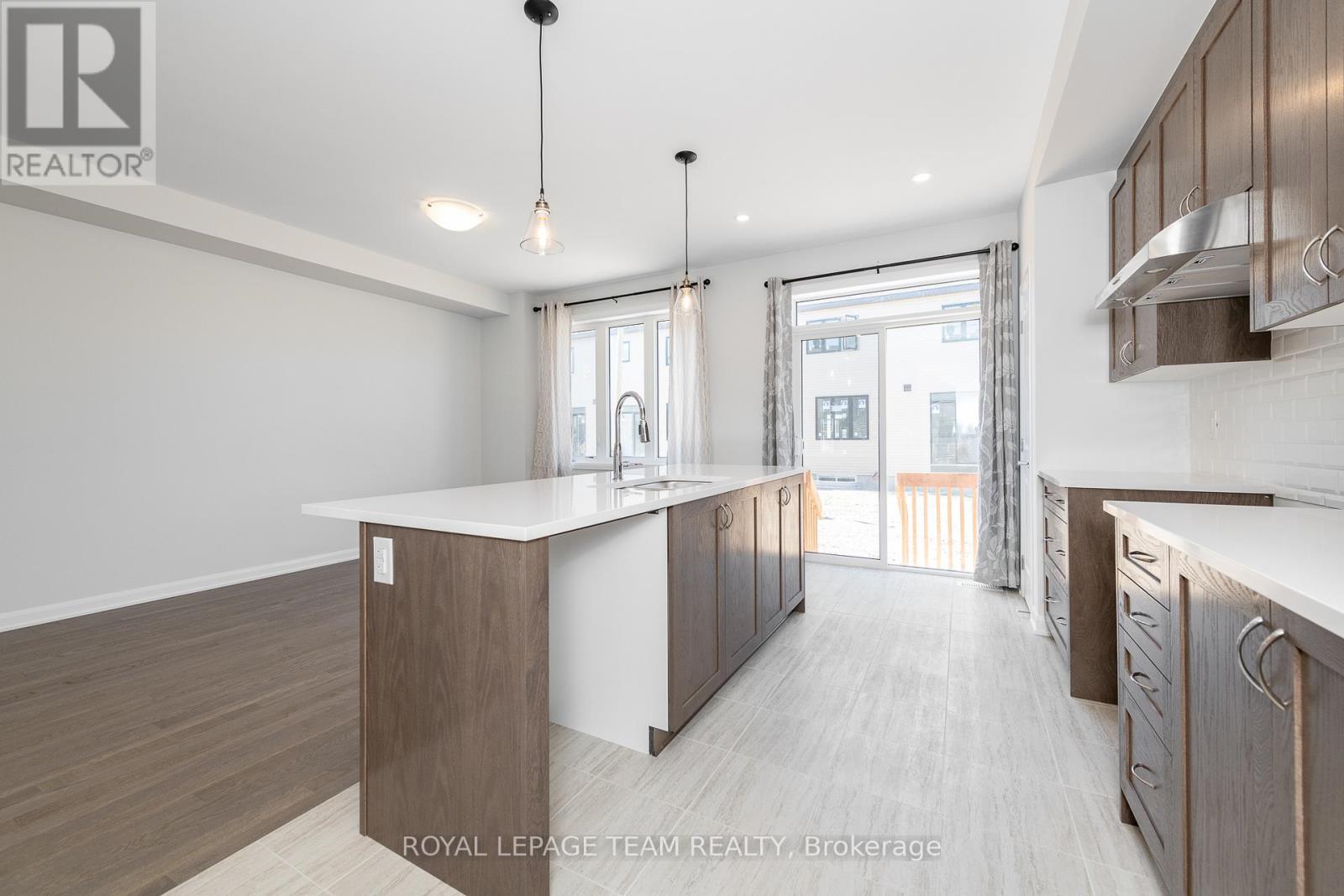 719 Doneraile Walk, Ottawa, Ontario  K2J 7B9 - Photo 11 - X12131507