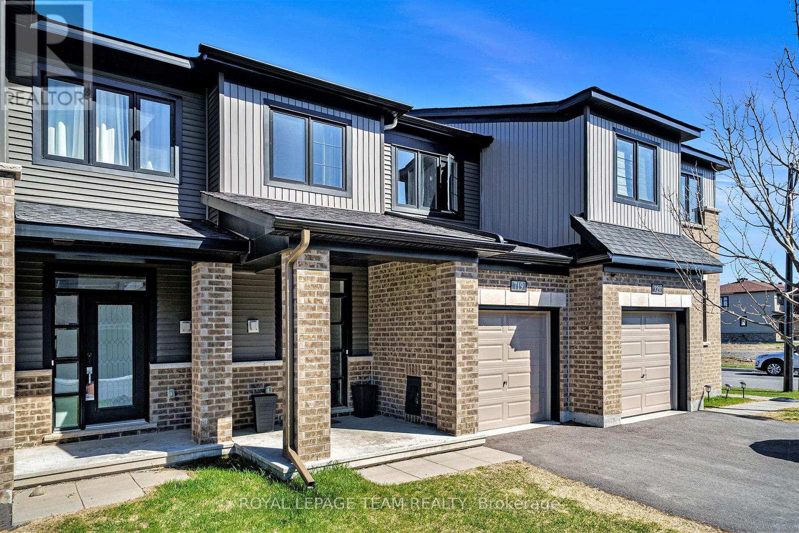 719 Doneraile Walk, Ottawa, Ontario  K2J 7B9 - Photo 2 - X12131507