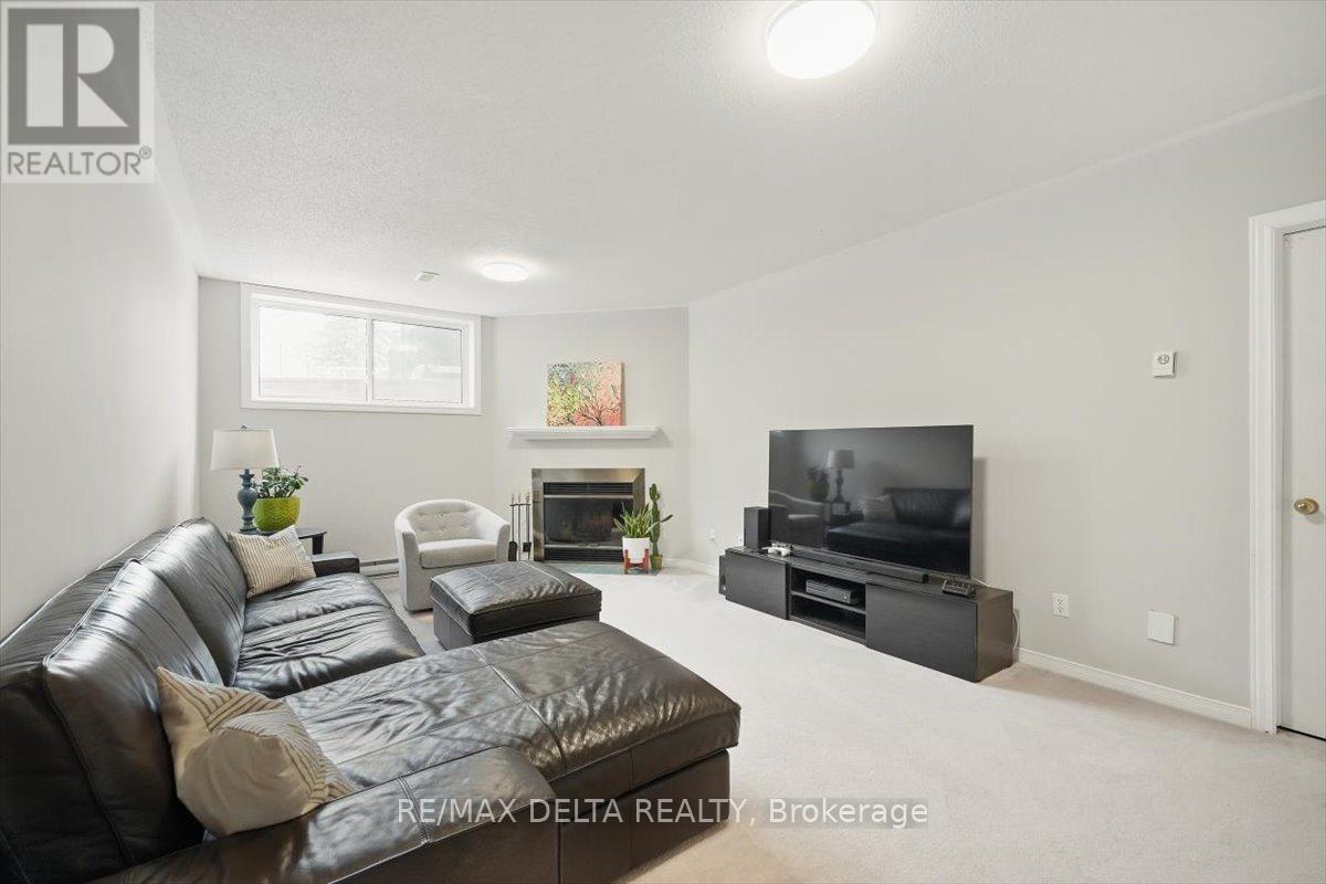 6065 Pineglade Crescent, Ottawa, Ontario  K1W 1H1 - Photo 22 - X12131531