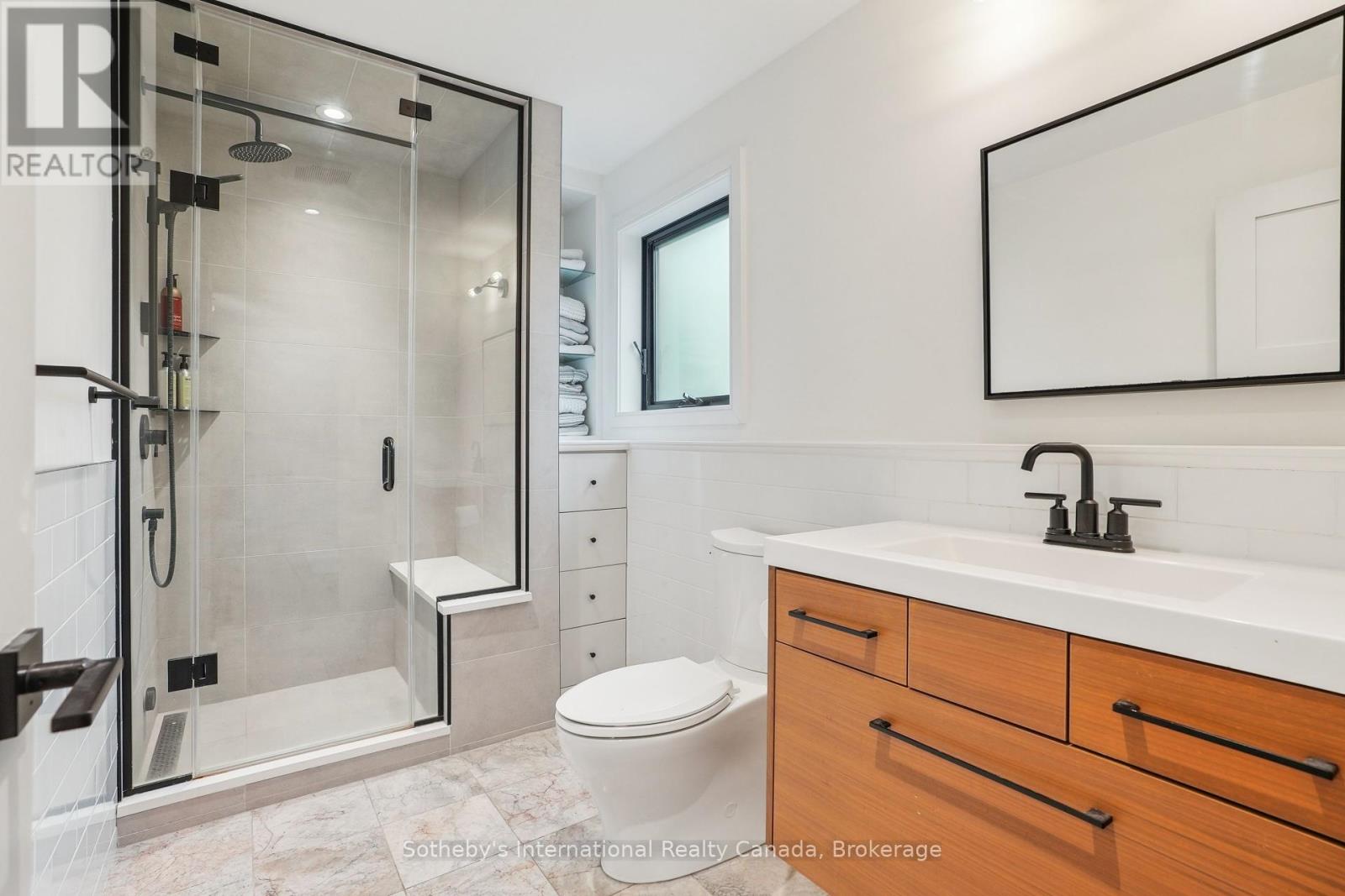 3 Forest Avenue, Hamilton, Ontario  L9H 6C1 - Photo 27 - X12131390